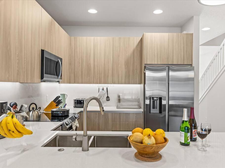 Your Next Ig Post: Luxury Modern Home Close To All Орландо Экстерьер фото