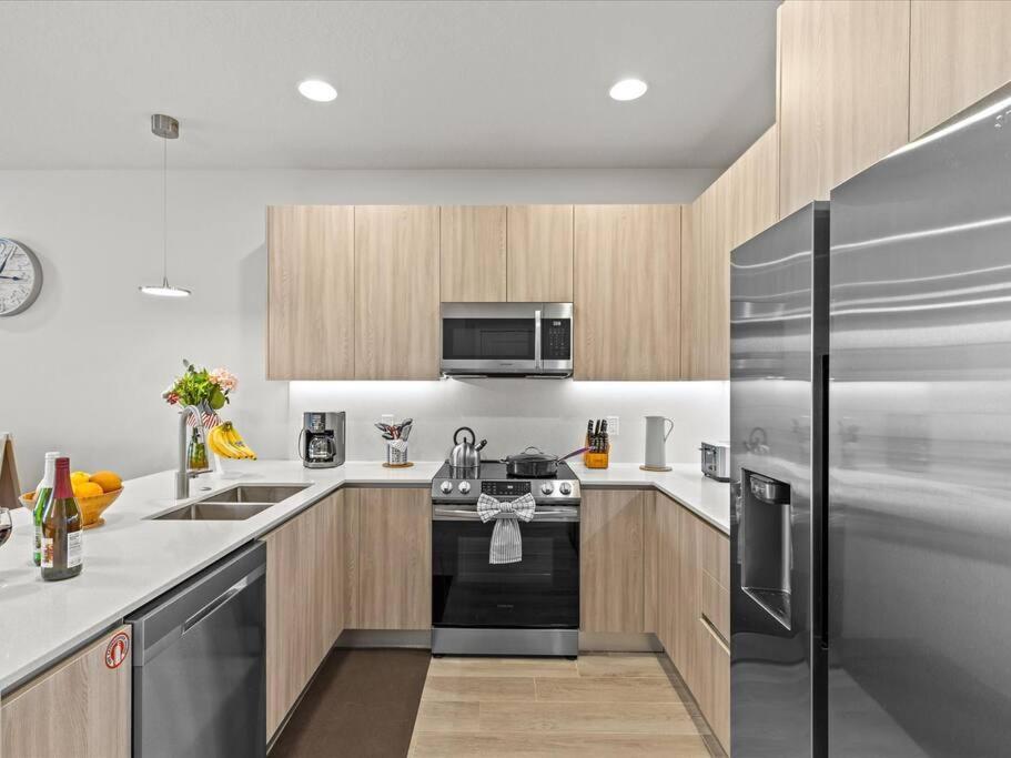 Your Next Ig Post: Luxury Modern Home Close To All Орландо Экстерьер фото